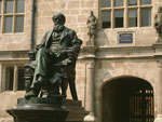 darwin-statue-in-shrewsbury_tcm55-148792.jpg