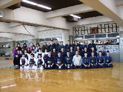 200801042007年度剣道部新年会集合写真.jpg